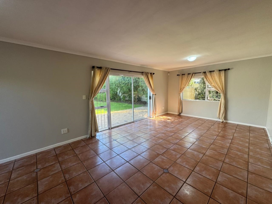 To Let 2 Bedroom Property for Rent in Sunset Beach Western Cape
